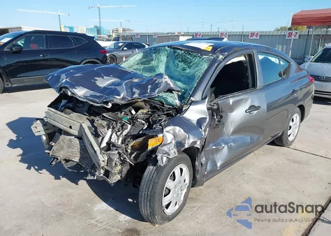 2019 Nissan Versa 1.6 S z USA, uszkodzony, nr VIN 3N1CN7AP9KL826289